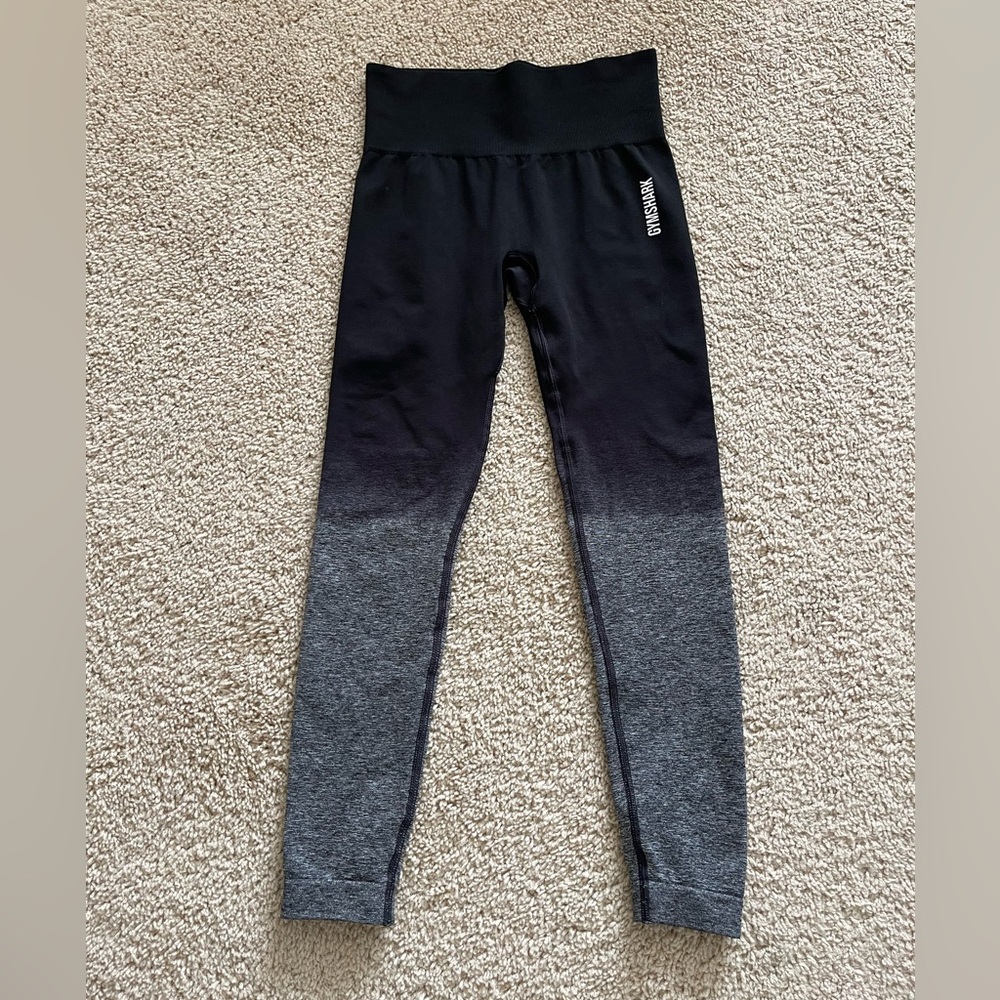 GYMSHARK Black and grey leggings